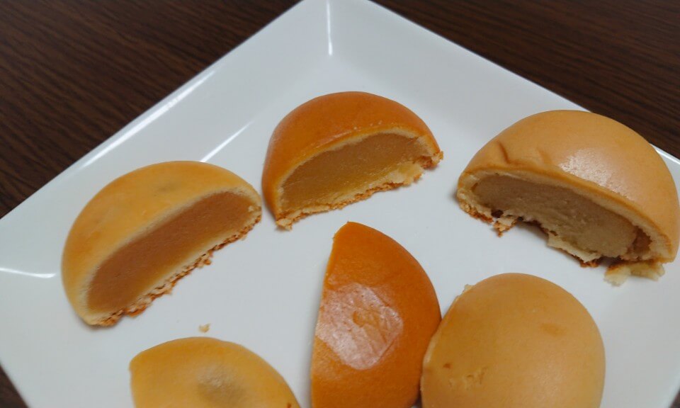 博多通りもんと大阪月化粧 味や形が似てるお菓子を食べ比べ 違いは しふくの岡